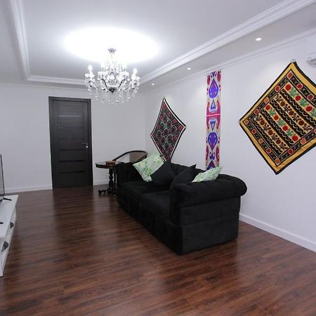 Overlooking Registan Square Luxury 2 Bedrooms Apartment Samarkand Ngoại thất bức ảnh