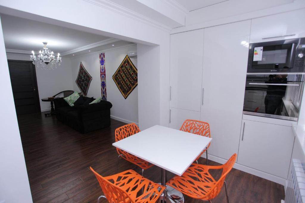 Overlooking Registan Square Luxury 2 Bedrooms Apartment Samarkand Ngoại thất bức ảnh